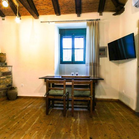 Porto Kalamitsi Stone-Built Bungalows カルダミリ エクステリア 写真