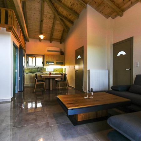 Porto Kalamitsi Stone-Built Bungalows カルダミリ エクステリア 写真