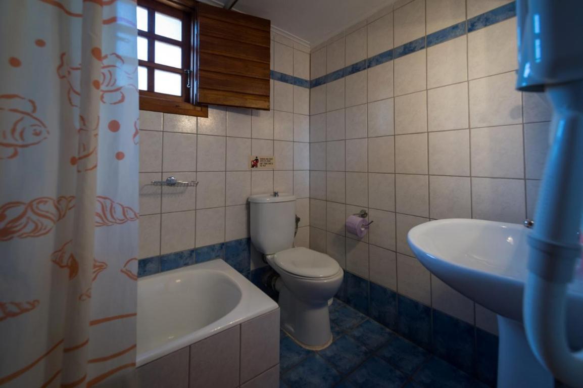 Porto Kalamitsi Stone-Built Bungalows カルダミリ エクステリア 写真